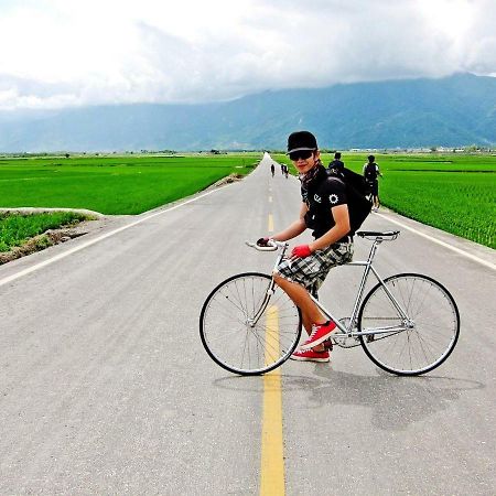 Cong Sen Backpackers Hostel Taitung Экстерьер фото